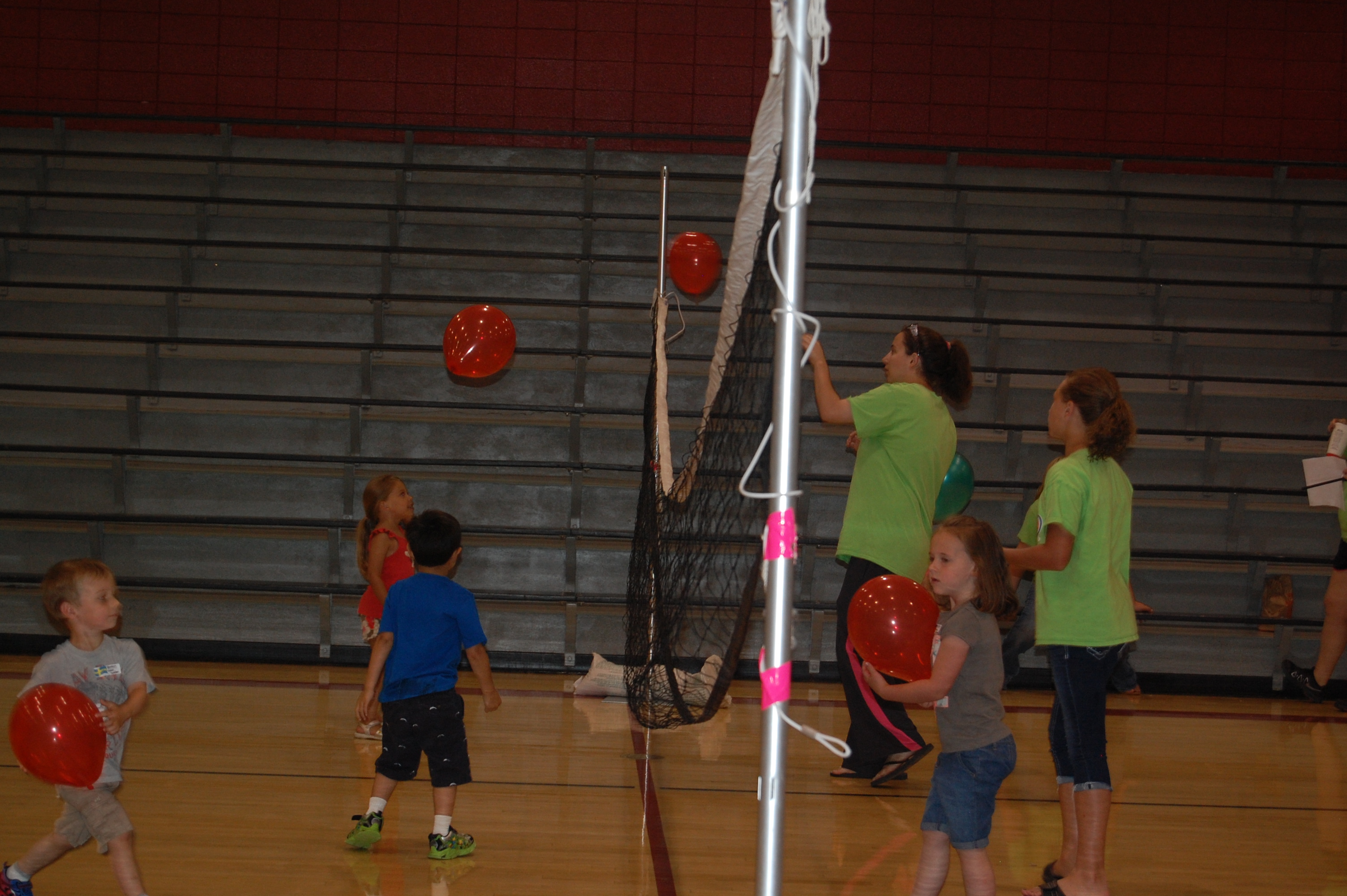 balloon volleyball
